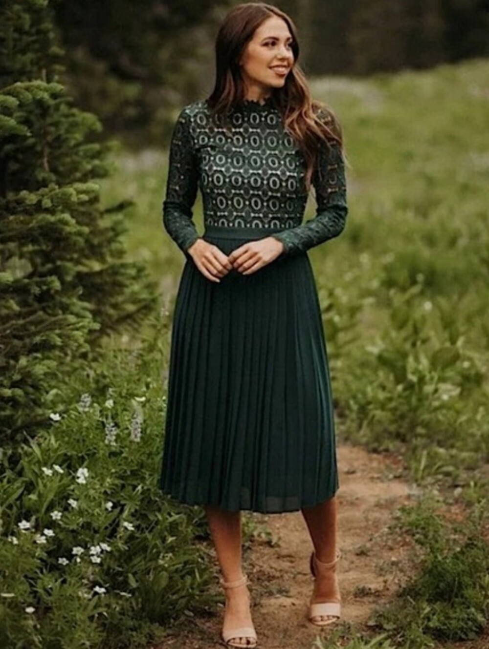 Ivy City Co Arabella Hunter Green Crochet Lace Pleated Short Dress
